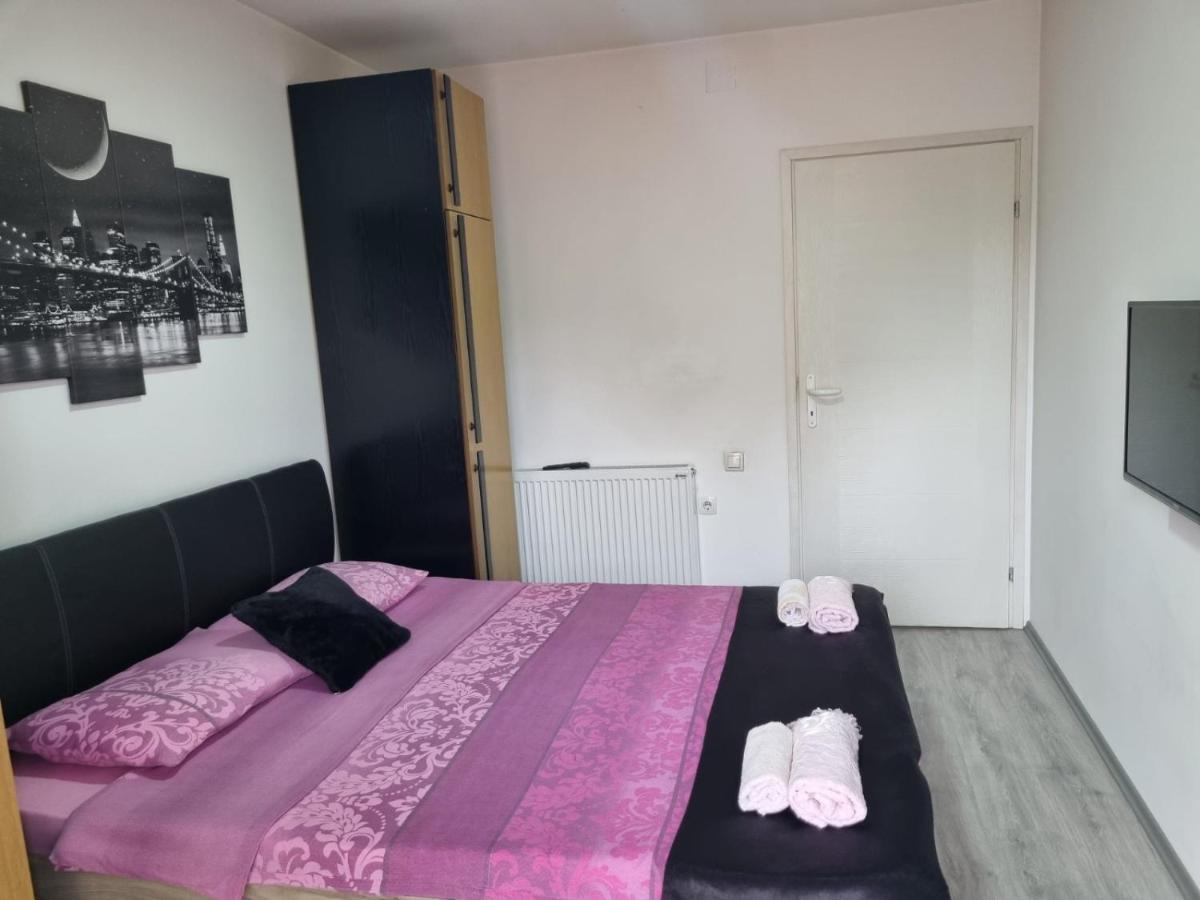 Family Apartmani Le 레스코바츠 외부 사진